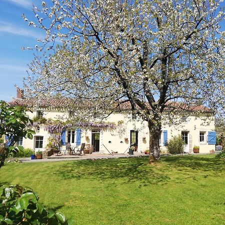 Papillons B&B - Beauty, Comfort And Peace 25 Mins From Puy Du Fou Montournais Zewnętrze zdjęcie